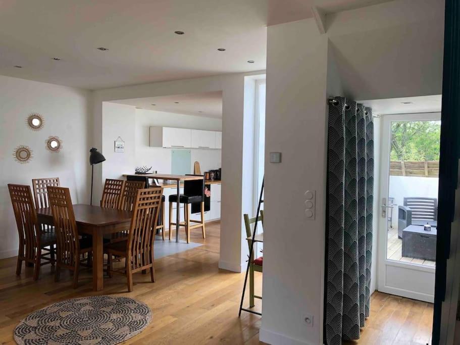 Maison De Ville Conviviale Avec Terrasse Lanester Eksteriør billede